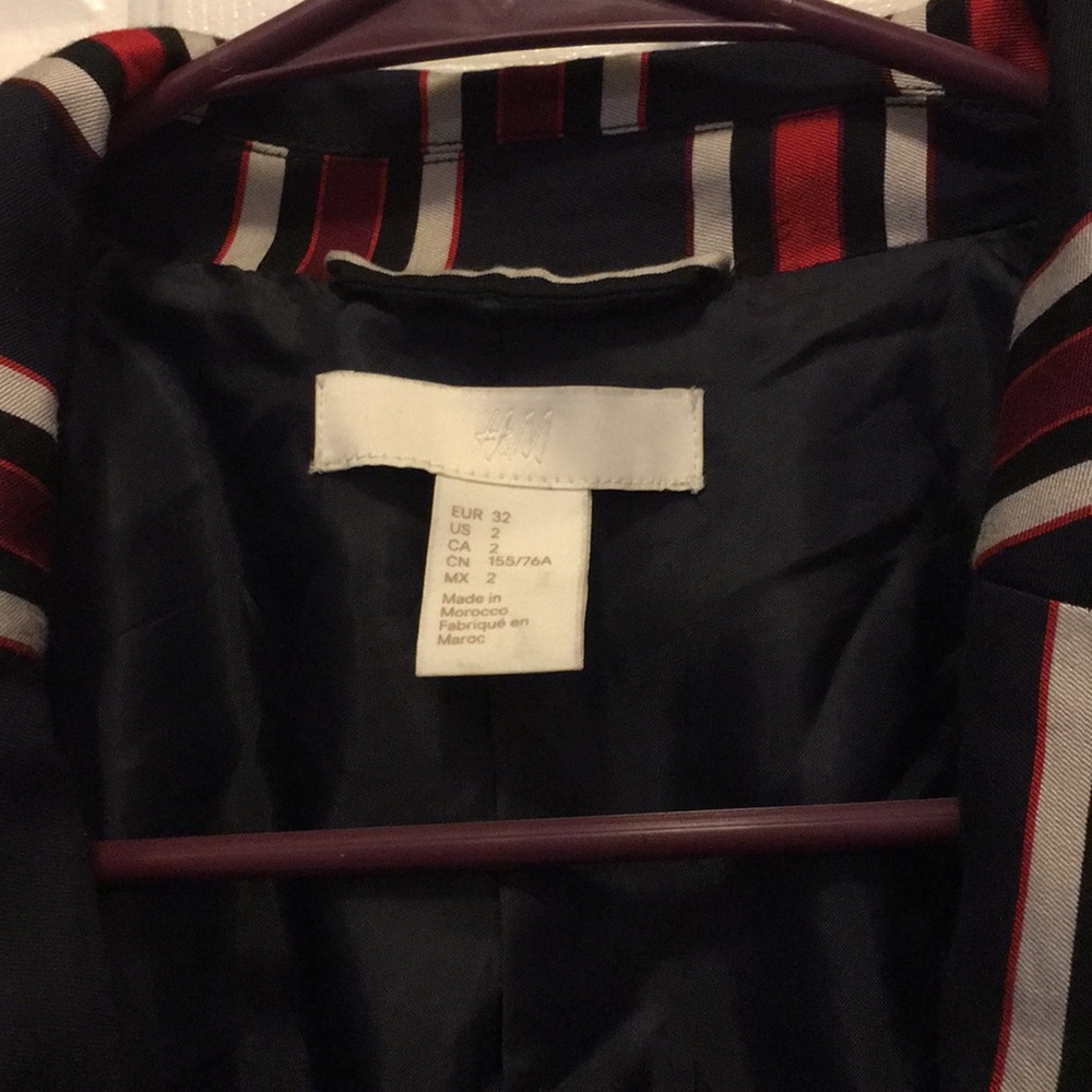 Cute Blazer! 🖤❤️ - Picture 3 of 3